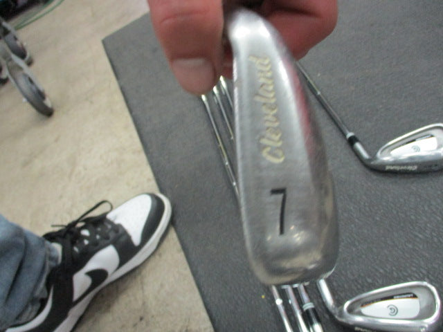 Load image into Gallery viewer, Used Cleveland  Launcher 4 - 8, PW Iron Set - RH
