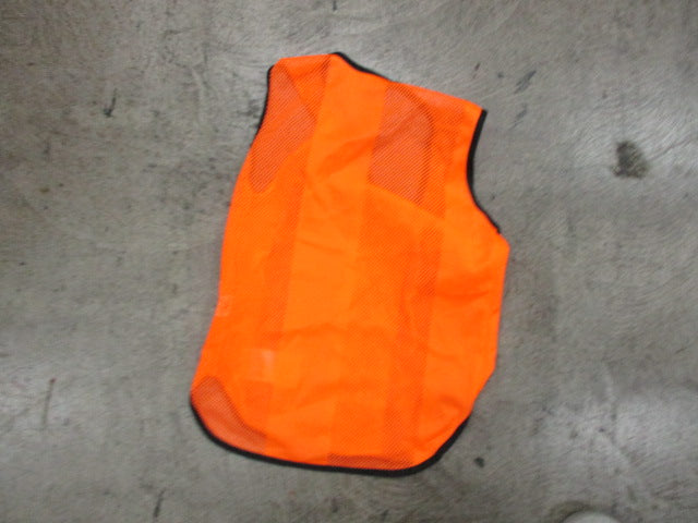 Load image into Gallery viewer, Used Krown Sports Orange Soccer Pinnie Size Small
