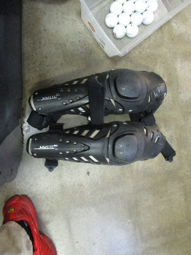 Used FOX Racing Titan Pro Knee Size Youth Shin and Thigh Guards