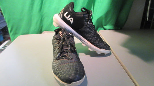 Used Under Armour Glyde 2.0 Youth 4Y Cleats