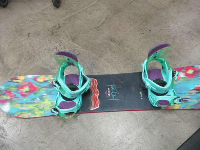 Load image into Gallery viewer, Used Burton Feels Good Smalls Size 130CM Snaowboard With K2 Bindings
