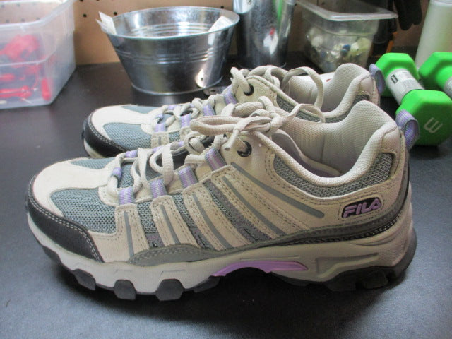 Load image into Gallery viewer, Used Fila Hiking Shoes Size 8
