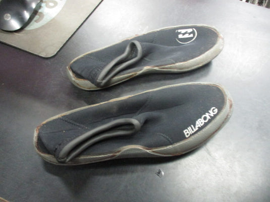 Used Billabong Size 7 Water Shoes