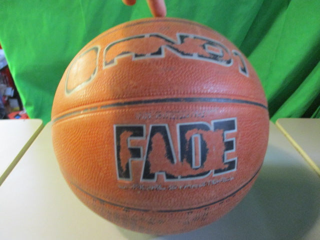 Load image into Gallery viewer, Used And1 Fade Basketball
