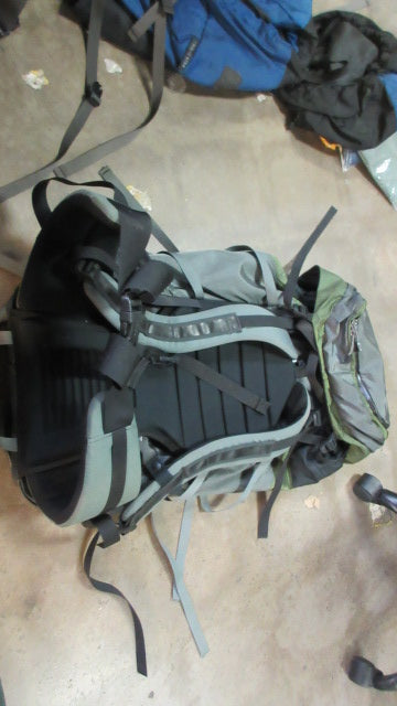 Load image into Gallery viewer, Used Gregory Forester Hiking Backpack
