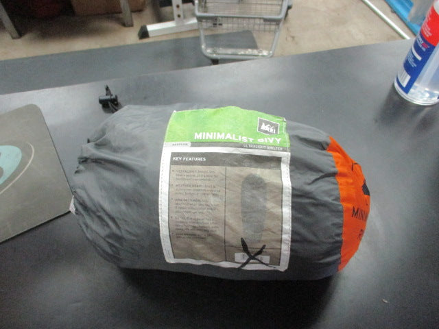 Load image into Gallery viewer, Used REI Minmalist Bivy Sleeping Bag Shell
