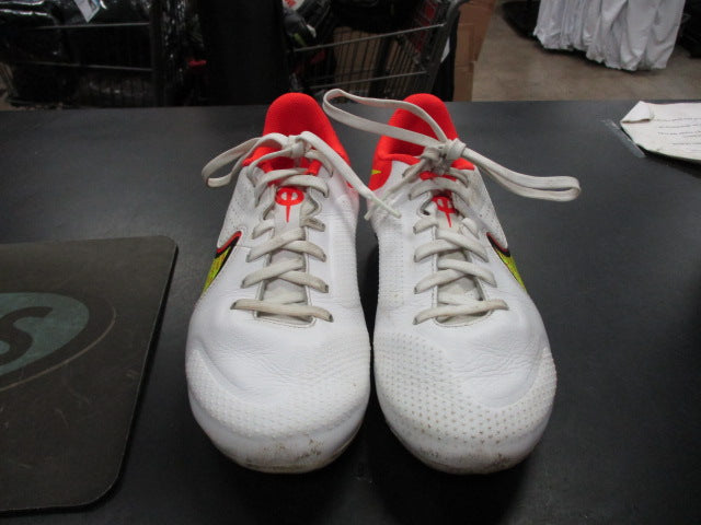 Load image into Gallery viewer, Used Nike Tiempo Legend 9 Size 2.5Y Soccer Cleats
