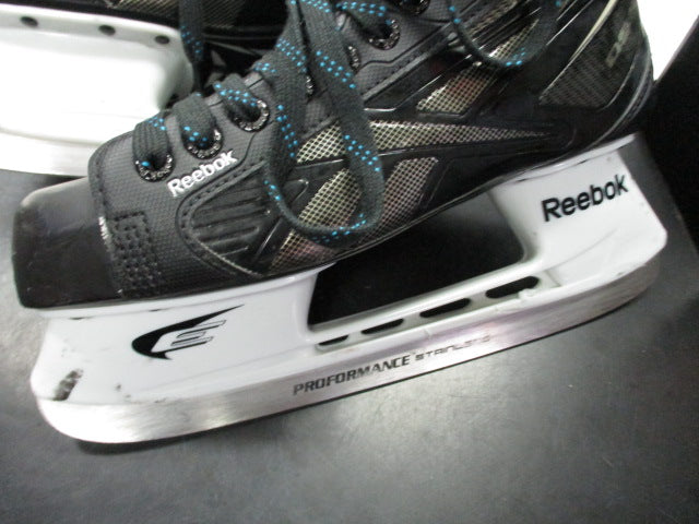 Load image into Gallery viewer, Used Reebok 9K Pump Hockey Skates Size 8.5 (Size 10 Shoe Size)
