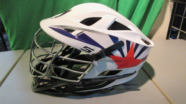 Load image into Gallery viewer, Used Cascade Adjustable Lacrosse Helmet
