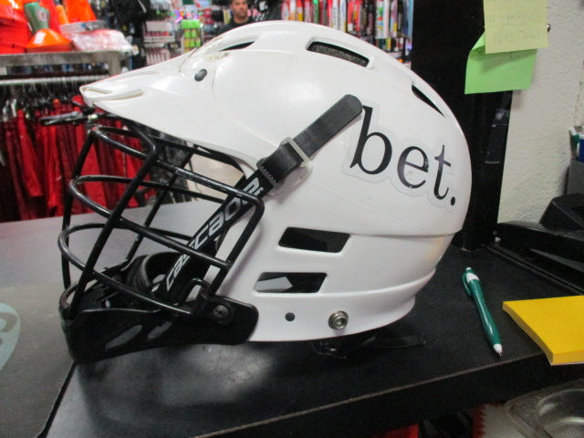 Load image into Gallery viewer, Used Cascade CPV-R Lacrosse Helmet S/M
