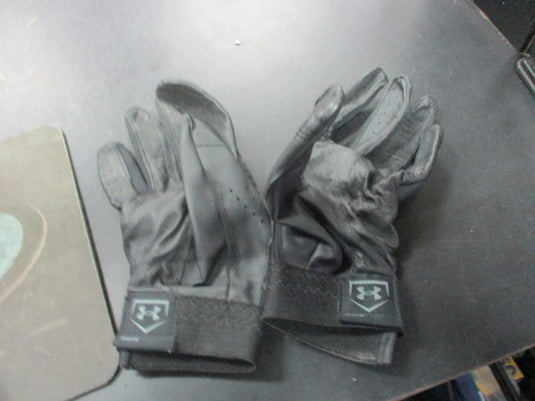 Used Under Armour Size XL Baseball/Softball Batting Gloves