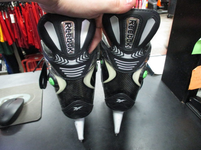 Load image into Gallery viewer, Used Reebok 9K Pump Hockey Skates Size 8.5 (Size 10 Shoe Size)
