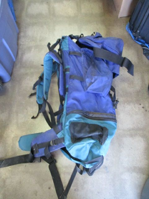 Used Kelty Arapaho 6400 Internal Frame Hiking Backpack - has wear