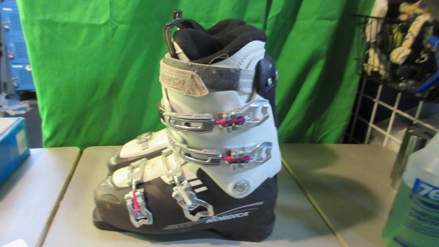 Load image into Gallery viewer, Used Women&#39;s Nordica NXT Ski Boots Size 26
