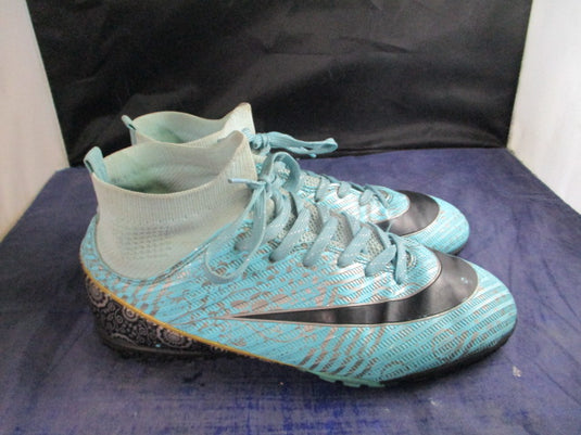 Used Kaonsufs Indoor Turf Cleats Men's 6.5/ Women's 8