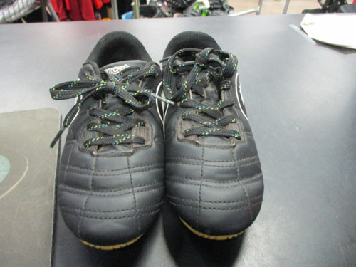 Used Procat Size 12Y Cleats (DOESNT HAVE INSOLE)