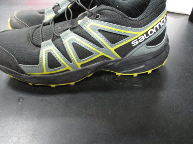 Load image into Gallery viewer, Used Salomon Kids Speedcross Trail Running Shoes Size 2
