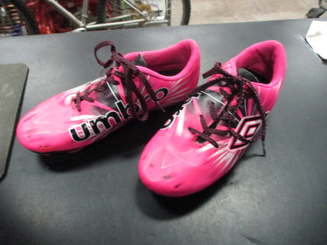 Load image into Gallery viewer, Used Umbro Girls Soccer Cleats Pink Size 1
