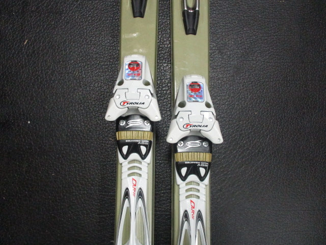 Load image into Gallery viewer, Used Nordica 159CM Downhilll Skis With Tyrolia Bindings
