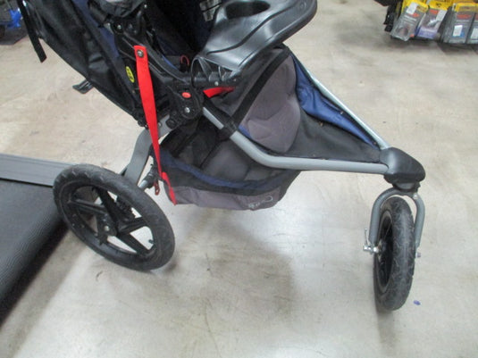 Used Bob Revolution SE Stroller w/ Adapter for Car Seat