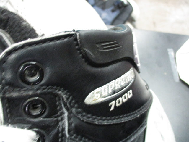 Load image into Gallery viewer, Used Bauer Supreme 7000 Hockey Goalie Skates Size 8.5D (Shoe Size 10)
