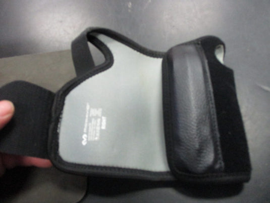 Used Mcdavid Right Wrist Brace