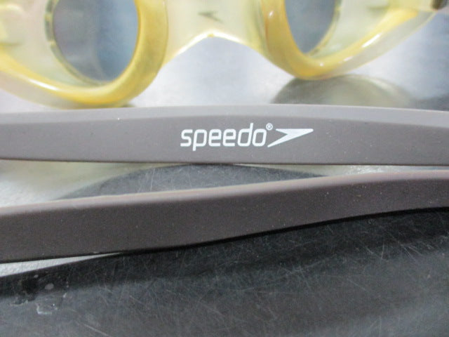 Load image into Gallery viewer, Used Speedo Swimming Goggles
