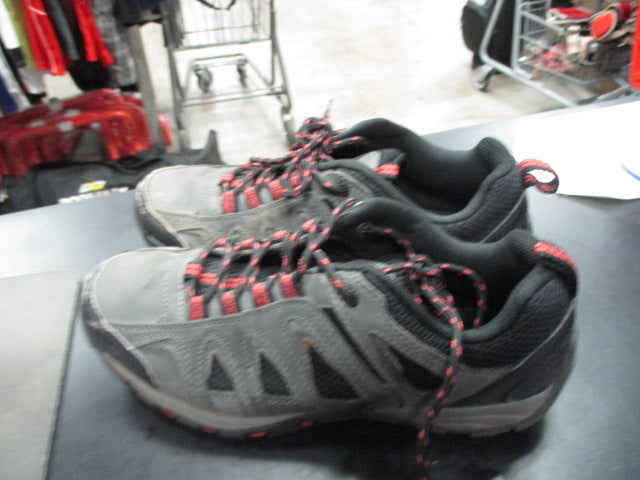 Load image into Gallery viewer, Used Rugged Exposure Hiking Shoes Size 7.5
