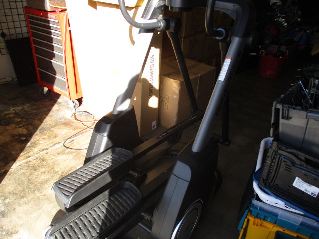 Load image into Gallery viewer, Used Nordic Track 2021 Elliptical I-Fit With Bluetooth One Touch Controls
