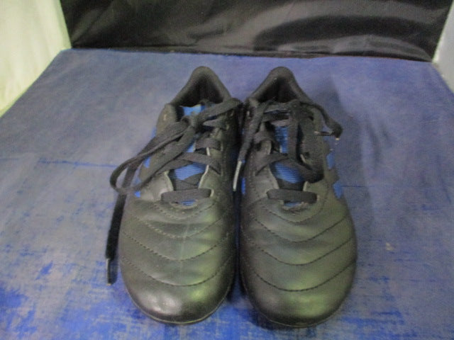 Load image into Gallery viewer, Used Adidas Goletto VII Soccer CLeats Youth Size 1
