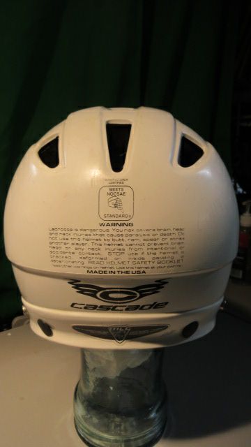 Used Cascade CLH2 Youth Lacrosse Helmet Size: XXS (21" -Under)