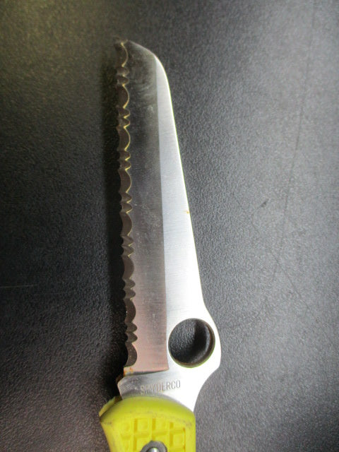 Load image into Gallery viewer, Used Vintage Clipit Rescue SpyderCo Folding Knife
