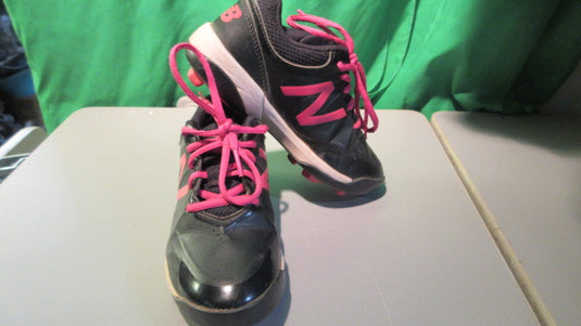 Used New Balance Youth 13.5Y Cleats