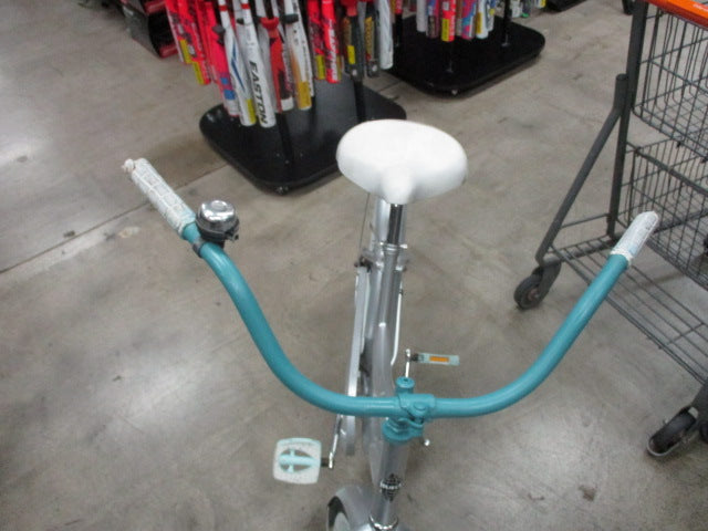 Load image into Gallery viewer, Used Huffy Cranbrook 24&quot; Cruiser Bicycle
