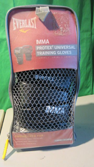 Load image into Gallery viewer, Used Everlast MMA Protex Universal Training Gloves Size Large
