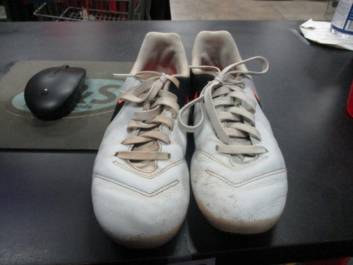 Used Nike Tiempo Size Youth 3.5 Soccer Cleats