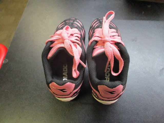 Load image into Gallery viewer, Diadora Pink &amp; Black Socer Cleats Youth Size 9.5
