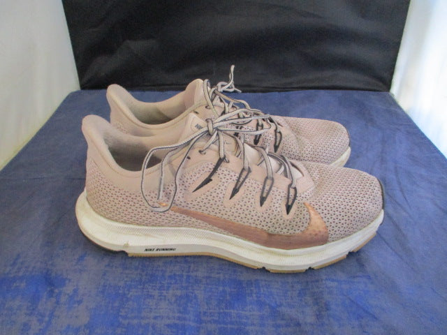 Load image into Gallery viewer, Used Nike Quest 2 Running Shoes Womens Size 7 - wear in heel
