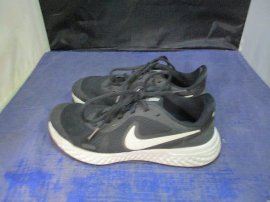 Used Nike Revolution Running Shoes Youth Size 3.5