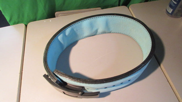 Load image into Gallery viewer, Used Inaka Power Lifting Belt Size Medium (29-37&quot;)
