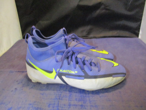 Used Nike Phantom Soccer Cleats Youth Size 2 - worn cleats