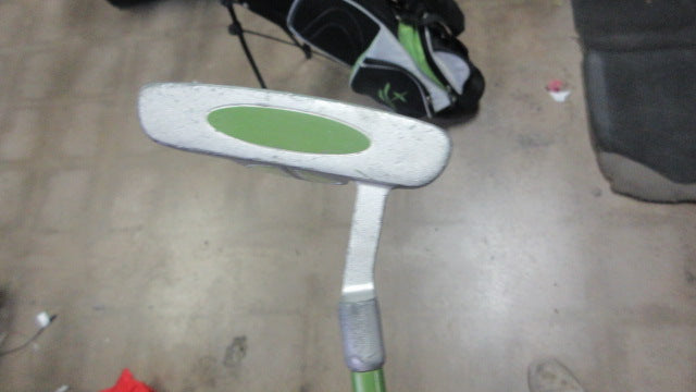 Load image into Gallery viewer, Used Rising Star 29.5&quot; Junior Putter
