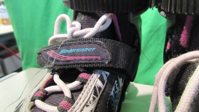 Load image into Gallery viewer, Used Blade Runner Kids 11-1 Inline Skates (Some Wear)
