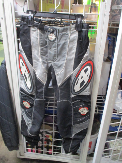 Load image into Gallery viewer, Used Answer Racing Riding Pants Size 30
