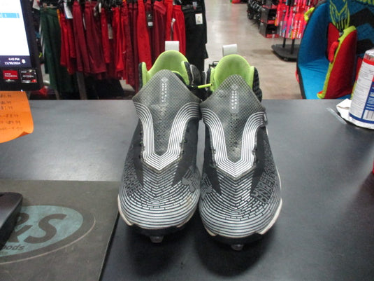 Used Under Armour Hightlight Hammer Size 8 Football Cleats Missing 4 Spikes