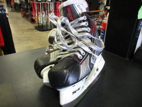 Used Bauer Vapor X 50 Youth 4 Hockey Skates