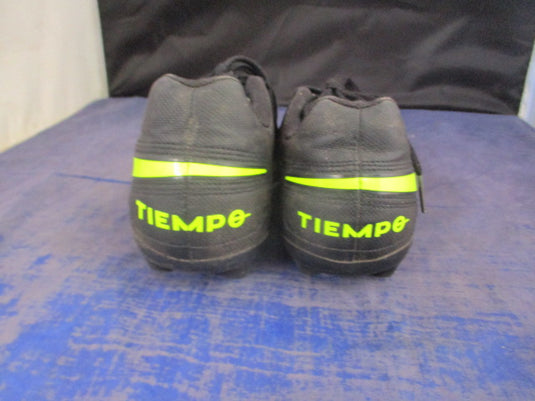 Used Nike Tiempo Soccer Cleats Youth Size 5.5