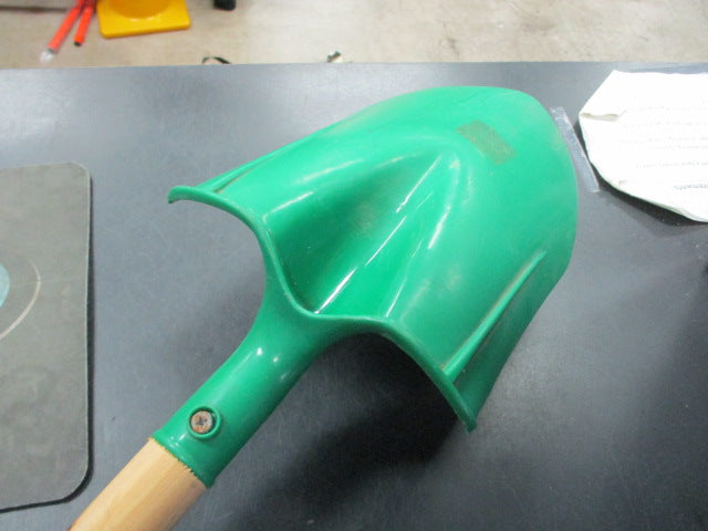 Load image into Gallery viewer, Used Green Shovel
