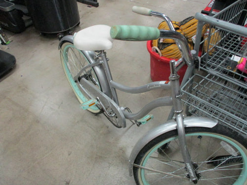 Used Huffy Cranbrook 24'' Beach Cruiser (NEED BIKE INNER TUBE)