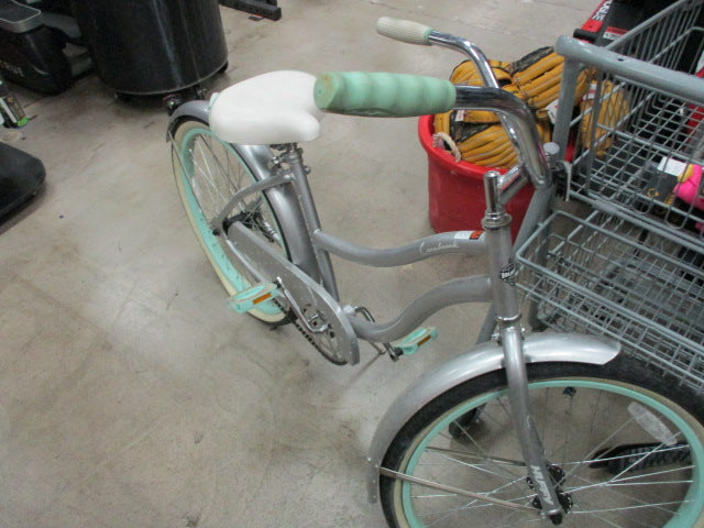 Load image into Gallery viewer, Used Huffy Cranbrook 24&#39;&#39; Beach Cruiser (NEED BIKE INNER TUBE)
